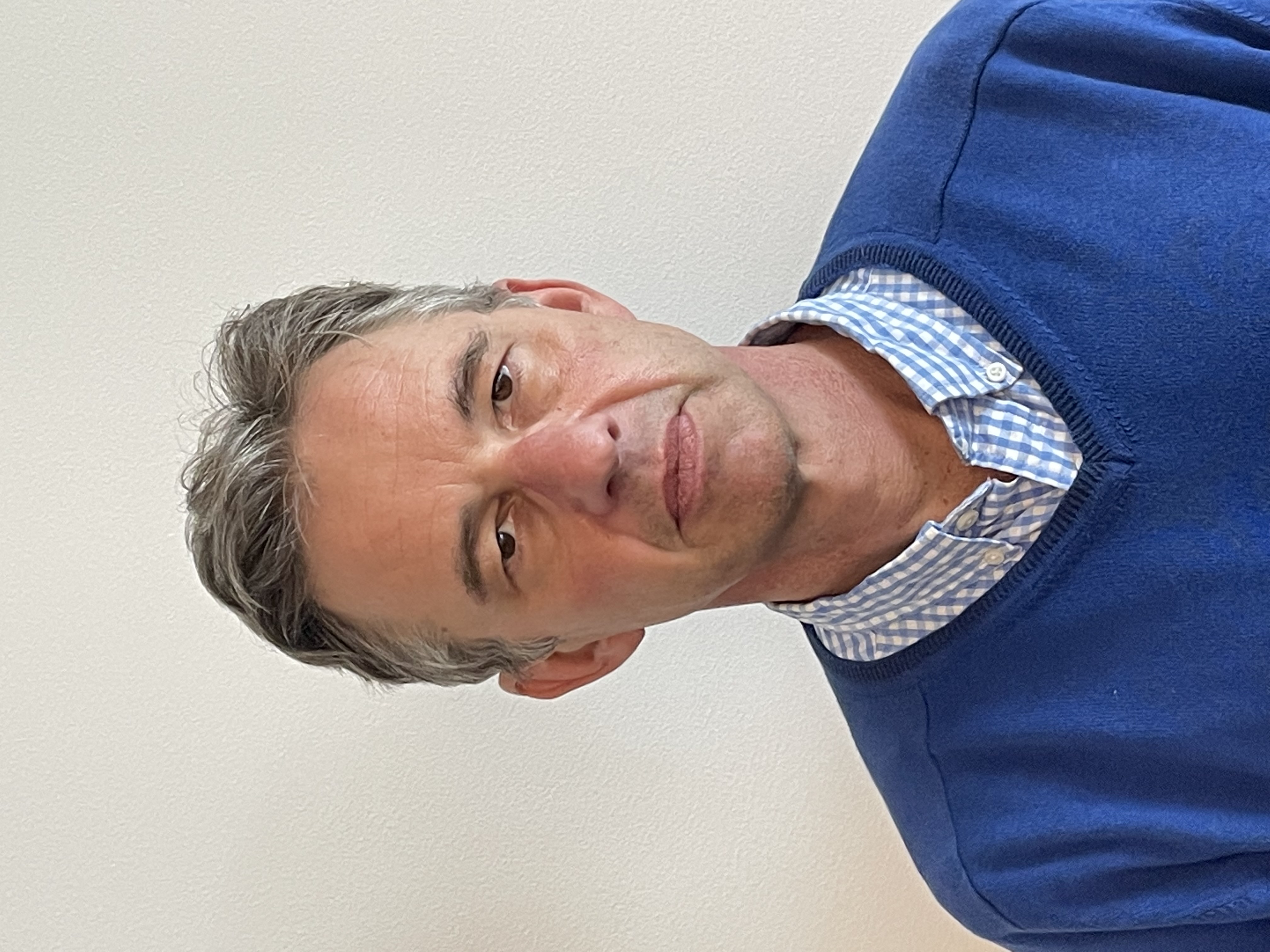 Dr. Mark van der Laan